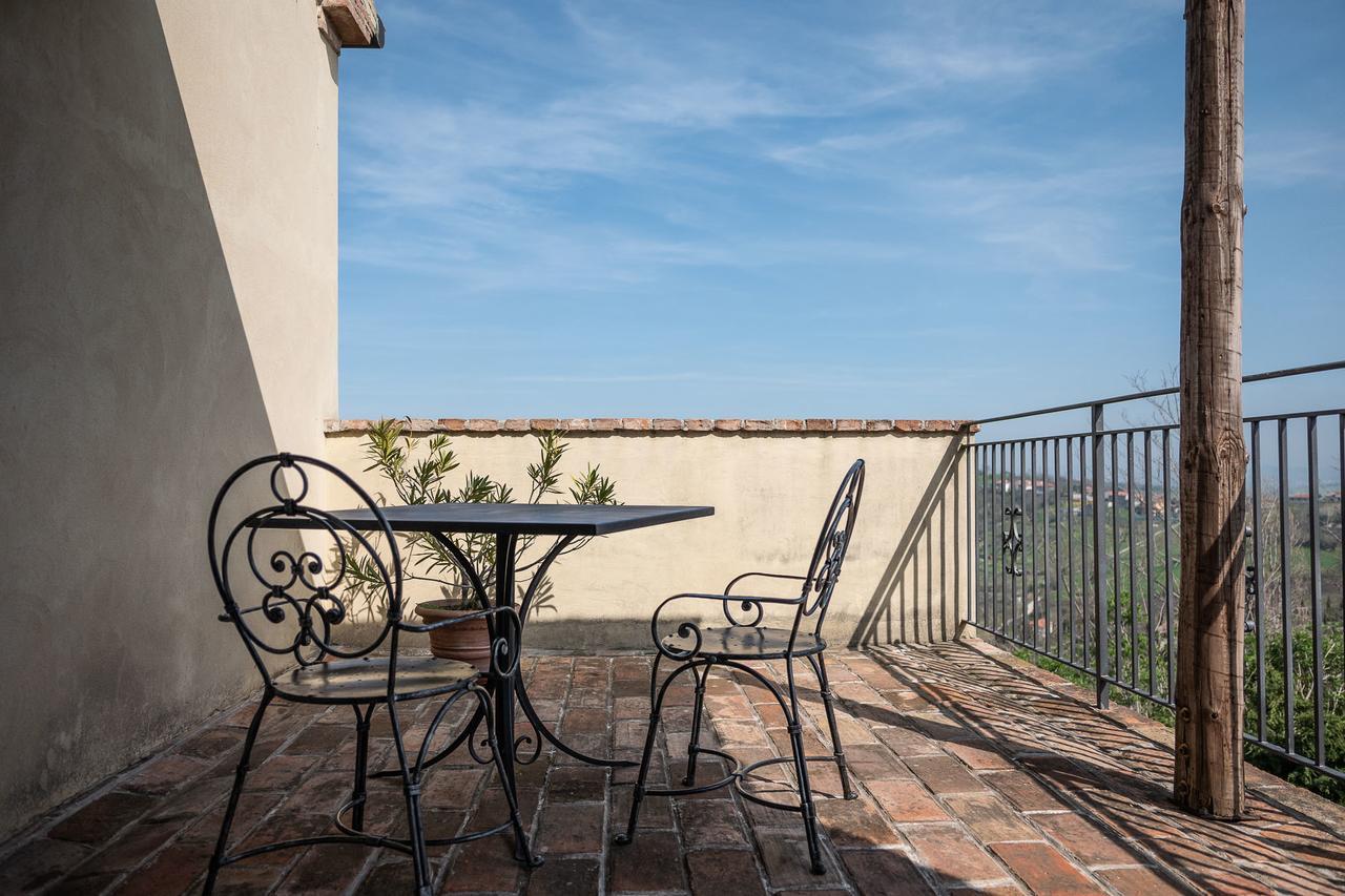 Il Castellaro Bed & Breakfast Borghi Exterior foto